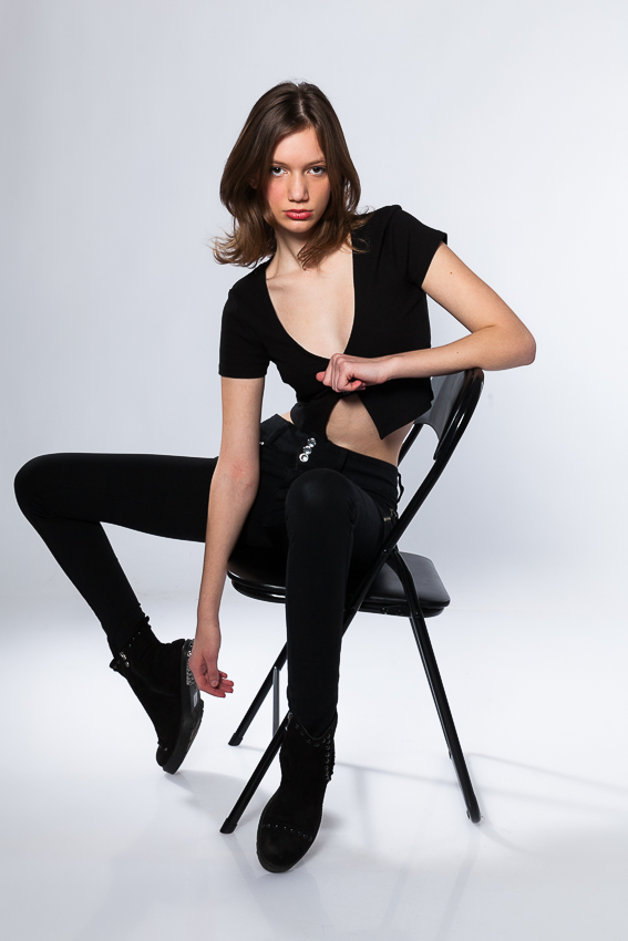 fashion editorial fotó, ügynökségi jelentkezéshez, full body